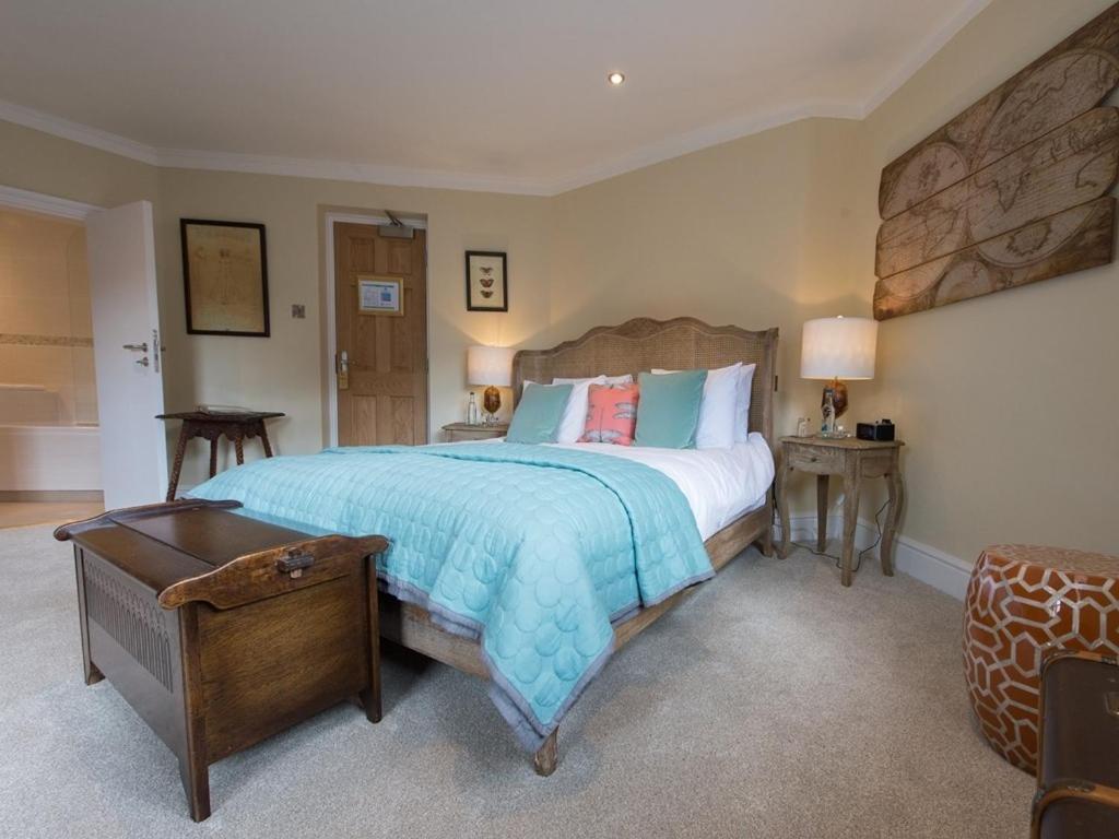 Darwin'S Townhouse Bed and Breakfast Shrewsbury Eksteriør billede A bedroom at The Old parsonage